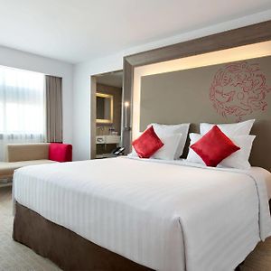 Superior King Suite